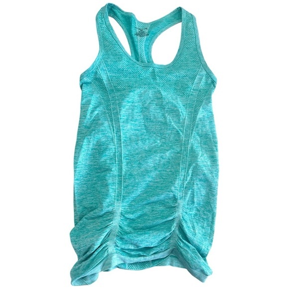 Activewear Bundle Calvin Klein, Exertek, Lions Den & Paradox Tops & Leggings - Picture 5 of 14